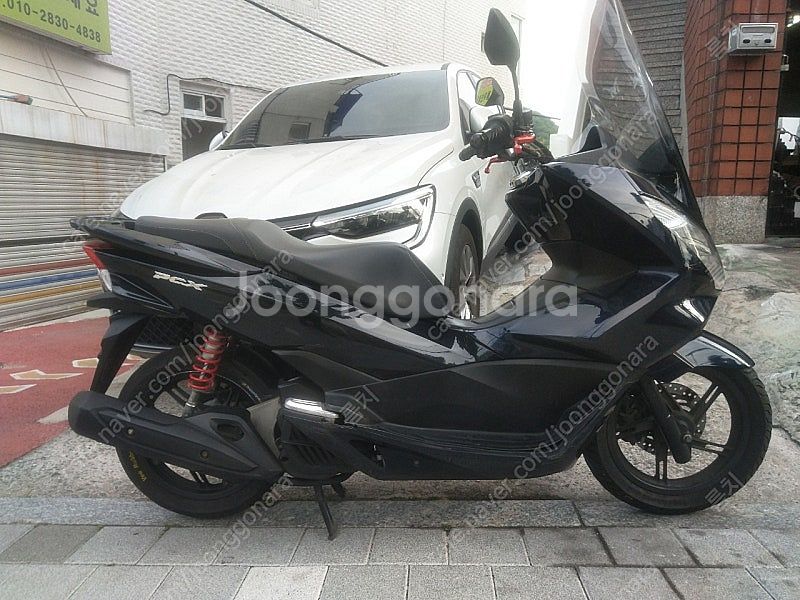 혼다 pcx 125 .18년식 스쿠터.오토바이. 부산--0