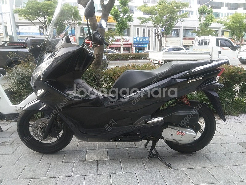 혼다 pcx 125 .18년식 스쿠터.오토바이. 부산--1