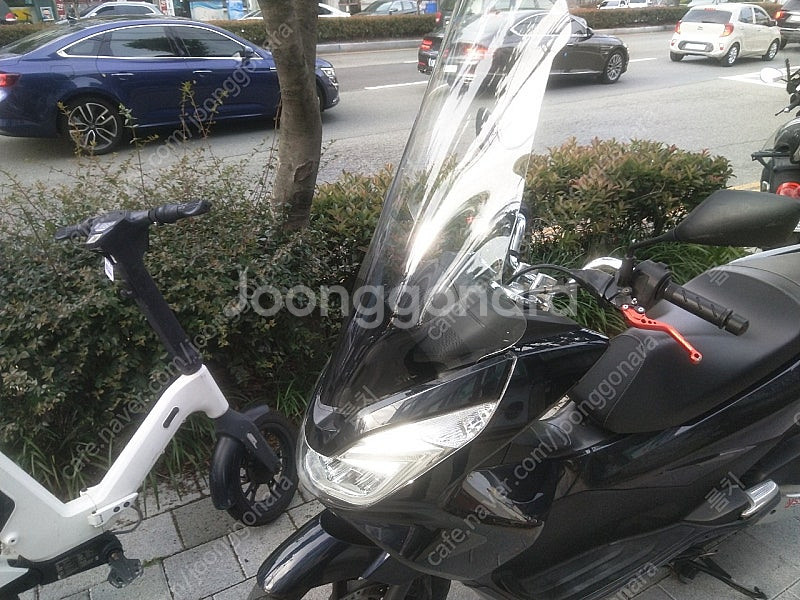 혼다 pcx 125 .18년식 스쿠터.오토바이. 부산--3