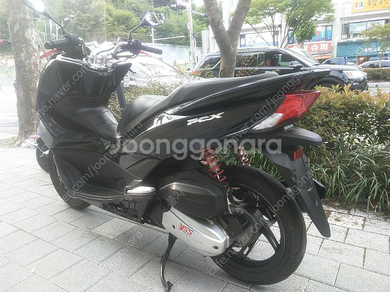 혼다 pcx 125 .18년식 스쿠터.오토바이. 부산--8