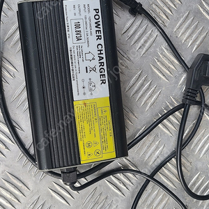 rs19 100v 충전기