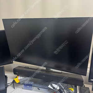 LG 4K 작업용 모니터 팝니다. 27인치, 32인치 다수