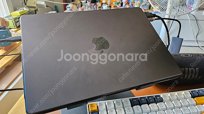 맥북 프로 m3 18기가램 512GB 애플케어O 사이클...--0