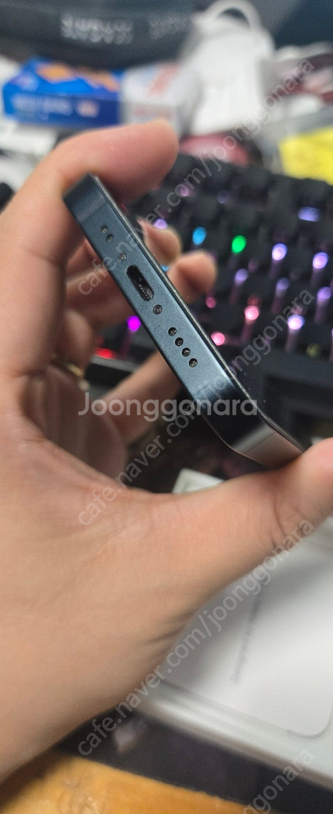 아이폰 13 미니 미드나잇 128G 외관 깔끔함--5
