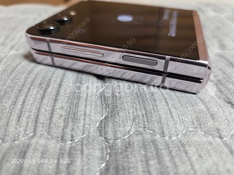 갤럭시Z플립5 512GB 액정올갈이 택포35만원--1