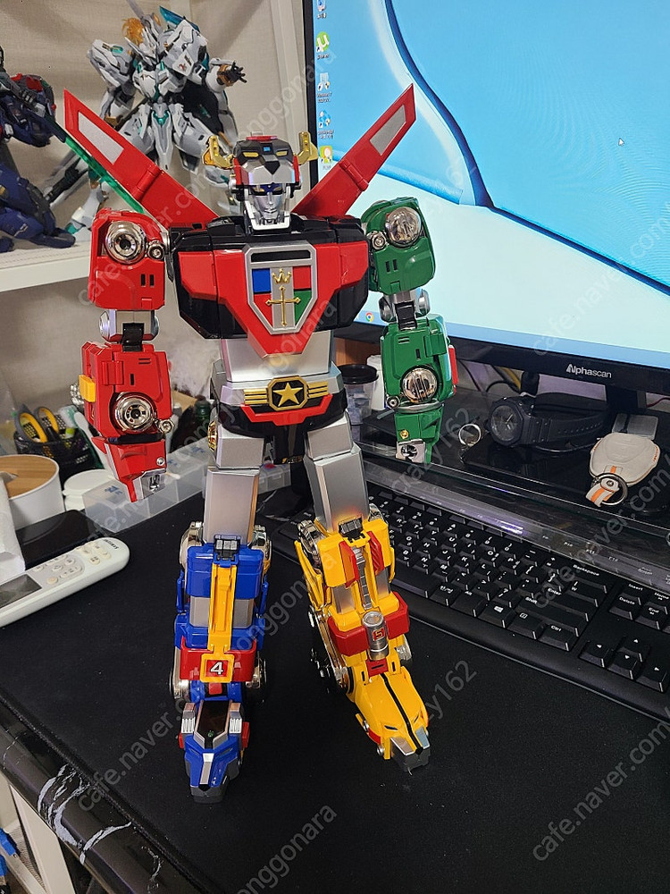 반다이 mg fazz 구해봅니다--0