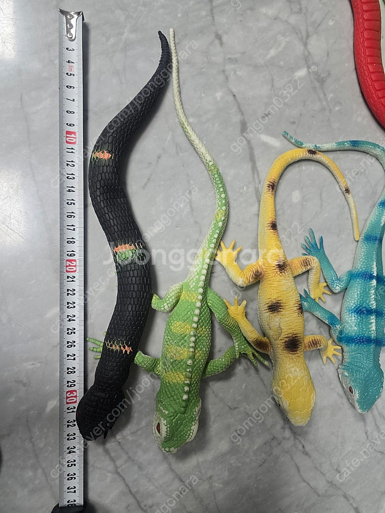 에버랜드 도마뱀, 뱀 고무피규어 팔아요(매너사진)--4