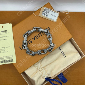 루이비통 모노그램 팔찌 M사이즈 팝니다