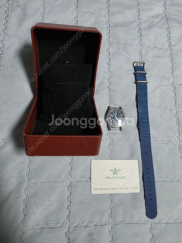 밀리타도 ML05 블루 다이얼 판매합니다.--4