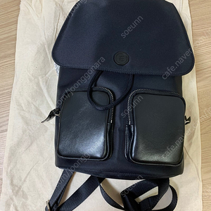 미닛뮤트 클로백팩 블랙 색상