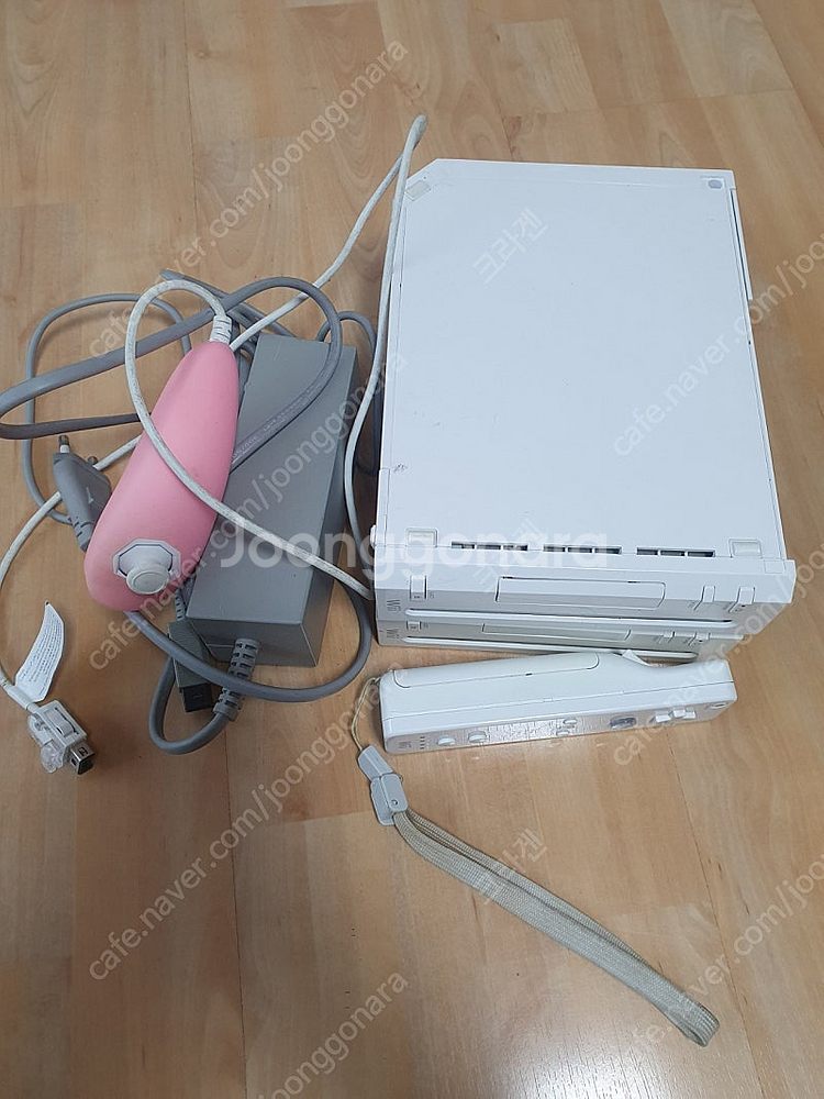 닌텐도 wii 본체 2대 일괄 판매합니다.--0