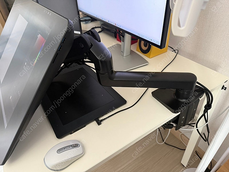 와콤 신티크 프로 24 + 플렉스암 5월말 구매 제품--1