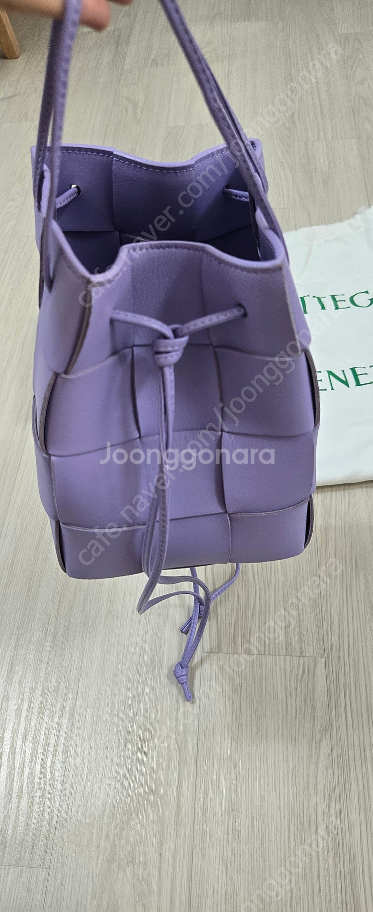 보테가베네타 카세트 버킷백 스몰--2