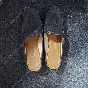 [245] 블랙 가죽 슬리퍼
