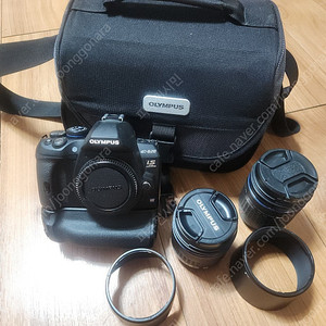 올림푸스 E-620 바디및 14-42mm 번들렌즈 + 40-150mm 줌렌즈 셋트 판매합니다
