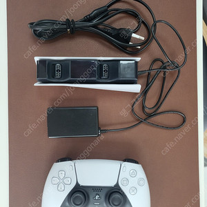 Ps5 듀얼센스. 충전거치대 팝니다.