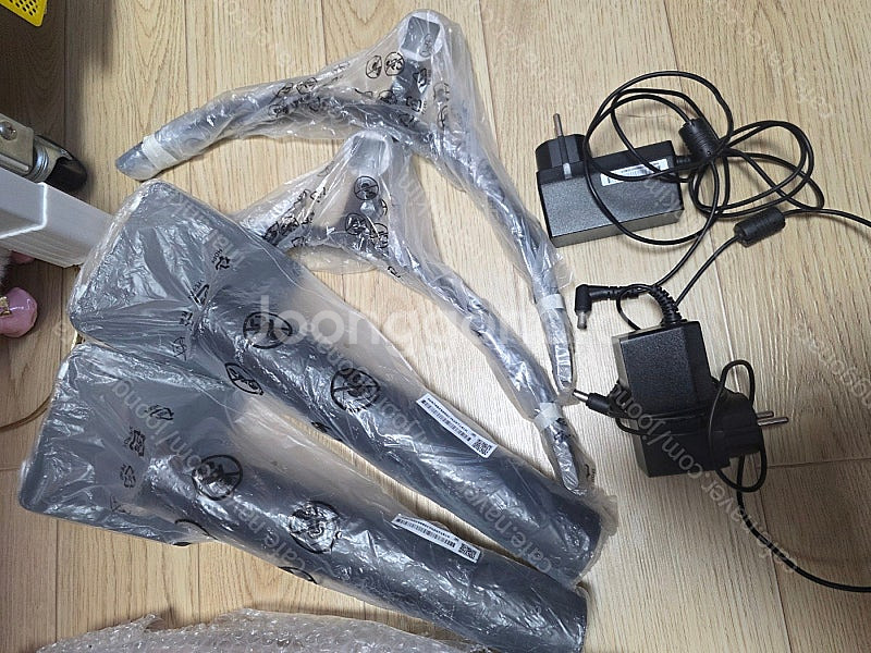 LG 27qn600 QHD 모니터 판매합니다.--3
