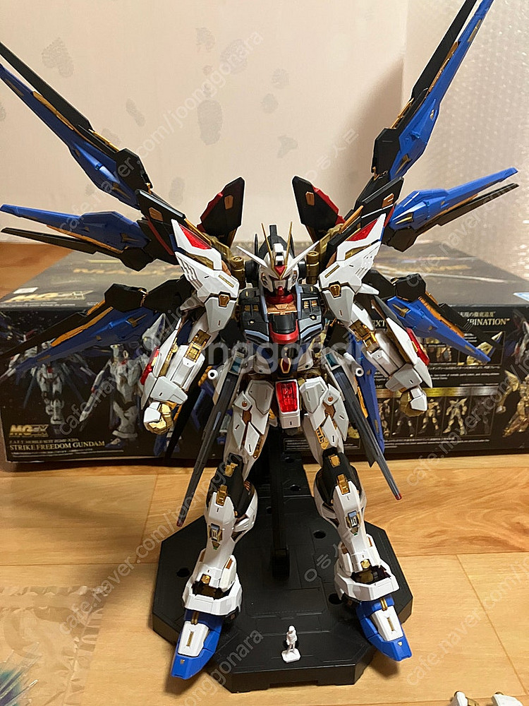 mgex 스트라이크 프리덤 건담 가조립--1