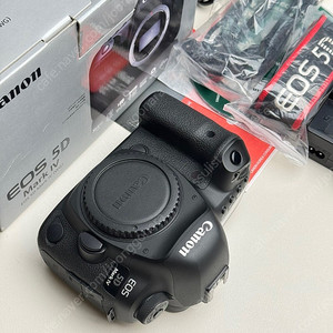 캐논 5d mark4 오막포 , 신계륵 24-70L , 할배백통 28-300mm , 새새아빠 EF 70-200L Ⅲ , EF 11-24L , 새아빠 , 오이만두