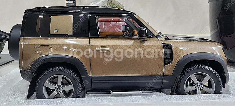 1:18 다이캐스트 Almostreal Defender--6