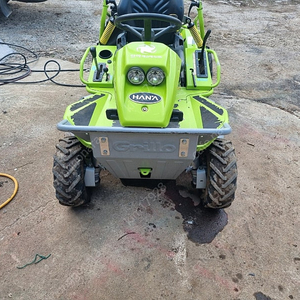 한아 4륜 승용 제초기 팝니다
