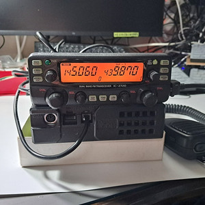 ICOM IC-2720 차량및 홈사용 햄 무전기 판매.