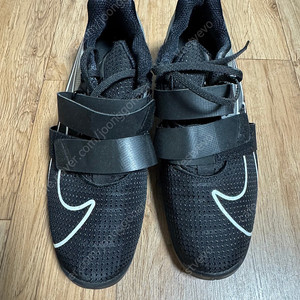 나이키 로말레오4 270