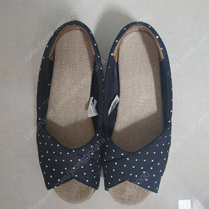 아날도바시니 도트샌들 정가 25000원