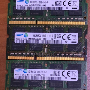 노트북메모리 삼성 DDR3 8G PC3L 12800 X 2개 판매합니다.
