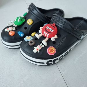 택배비 포함 상태 S급 크록스 바야밴드 crocs 1회착용 지비츠도 드려요 J2 사이즈 210mm 키즈 슬리퍼 신발