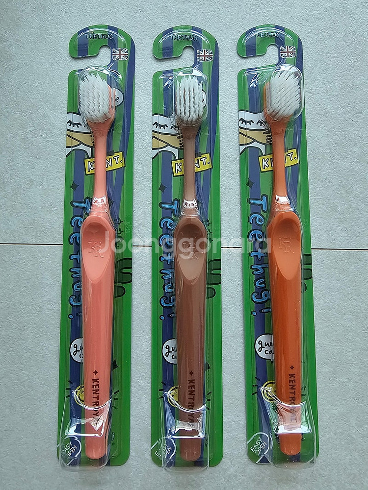 켄트로얄 티스허그 칫솔 새상품 8개--1