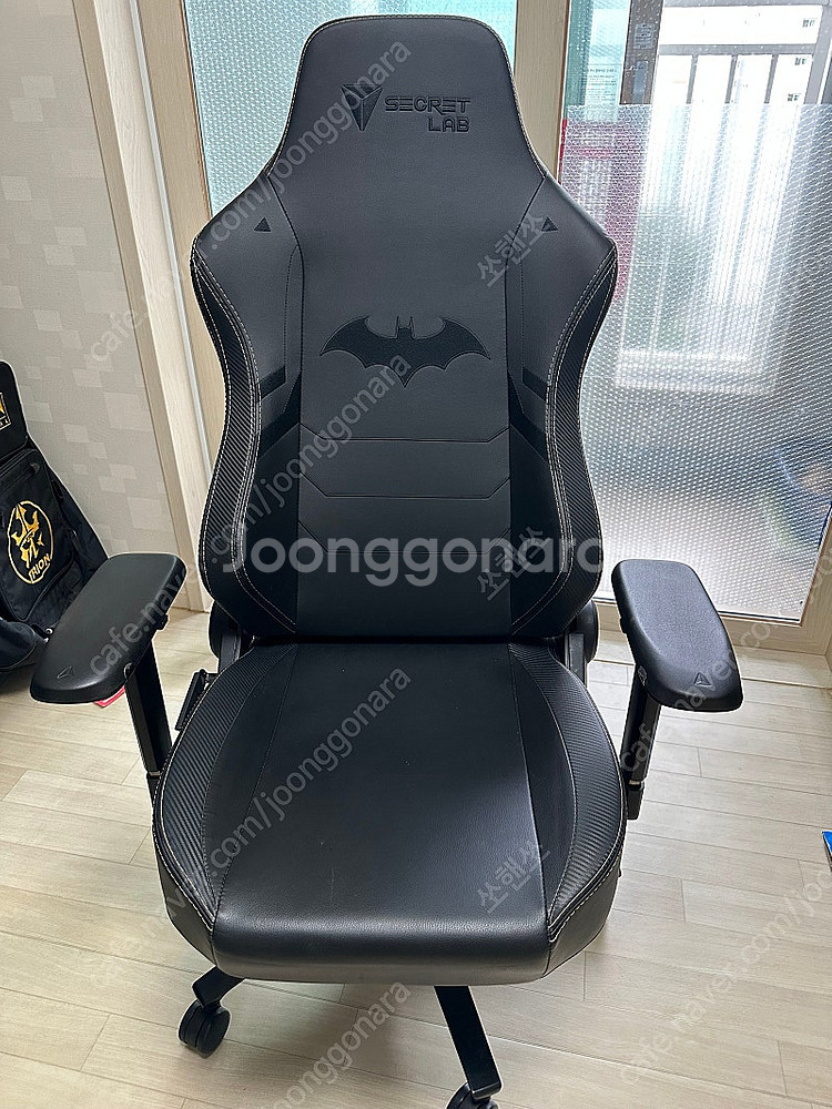 시크릿랩 배트맨 에디션 게이밍 의자 A급- 17만 경동택배 착불 가능. 직거래도 가능.--0