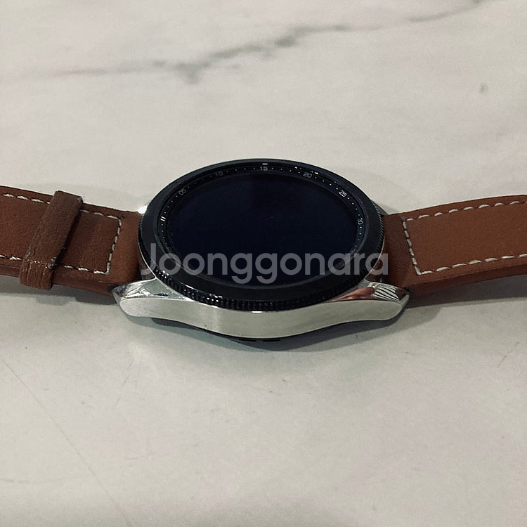 갤럭시 워치3 실버 45MM S급 매우깨끗 케이블 포함...--2