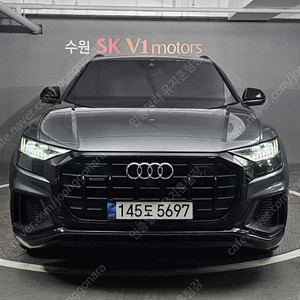 아우디 Q8 중고 회색 2022년식 74,123km 55 TFSI 콰트로 프리미엄 개인사업자 차량구매
