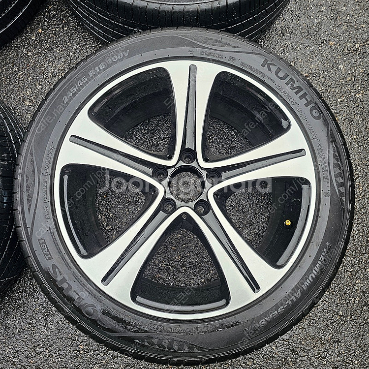 벤츠 E클래스 W213 18인치 순정 휠타이어 팝니다....--3