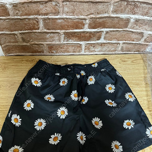 나이키 NSW 에센셜 우븐 플로우 플라워 쇼츠 블랙 해외판 XS