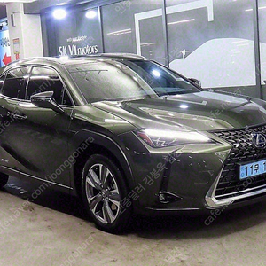 렉서스 UX 중고 검정색 2022년식 35,125km 300e 수원중고차