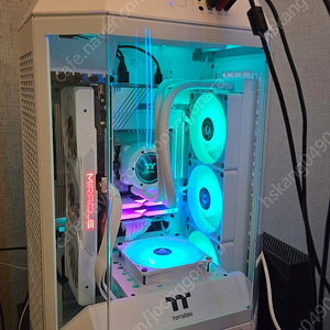 7800x3d rtx 4070ti super TOWER 300 케이스 고성능 게이밍 컴퓨터 팝니다.