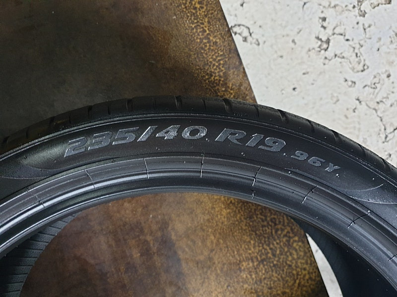 임판급 중고타이어 2354019 피렐리타이어 피제로PZ4 235/40R19 96Y 한대분 세트 이미지