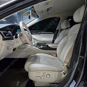제네시스 G90 중고 제네시스 중고 가격 회색 2020년식 3.8 GDI AWD 럭셔리 중고자동차가격