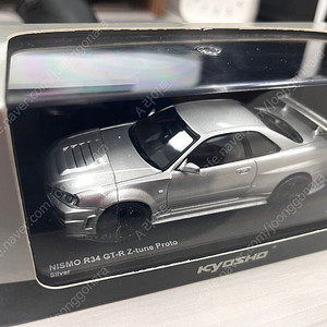 [교쇼] 1/43 미개봉 신품 닛산 스카이라인 GT-R R34 모형자동차 실버 GTR 지티알