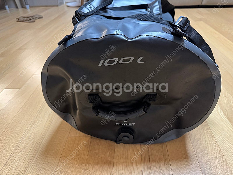 워터프루프 방수 더플백 100L 팔아요.--3