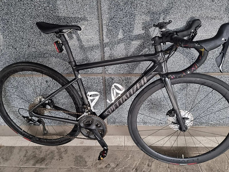 2022 스페셜라이즈드 타막스포츠 49사이즈 로발카본휠 및 풀업글차 판매합니다. 이미지