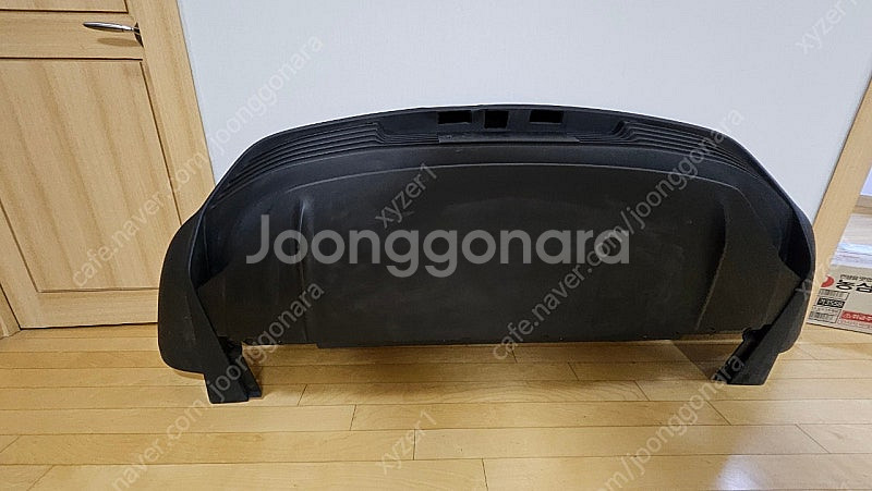 포르쉐 타이칸 뒷범퍼 아래부분 (디퓨저 무광 검정 플라...--0
