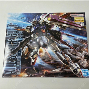 GAT-X105 (MG) 에일 스트라이크 건담 새상품 팔아요.