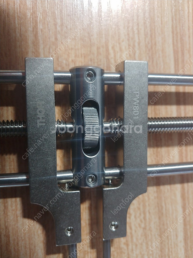 Thorlabs SPW801 조절 드라이버--1