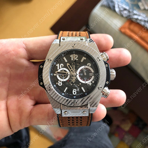 위블로 시계