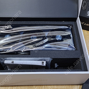 MSI 지포스 RTX 4090 슈프림X D6X 24GB 트라이프로져3S