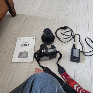 니콘 D80 DSLR 카메라