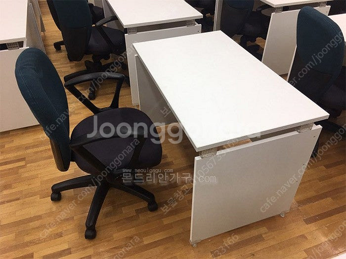 사무실 가구들 (책상/파티션/의자등)--2